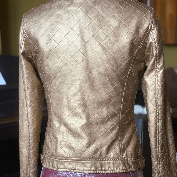Jacket - Picture 5 of 5